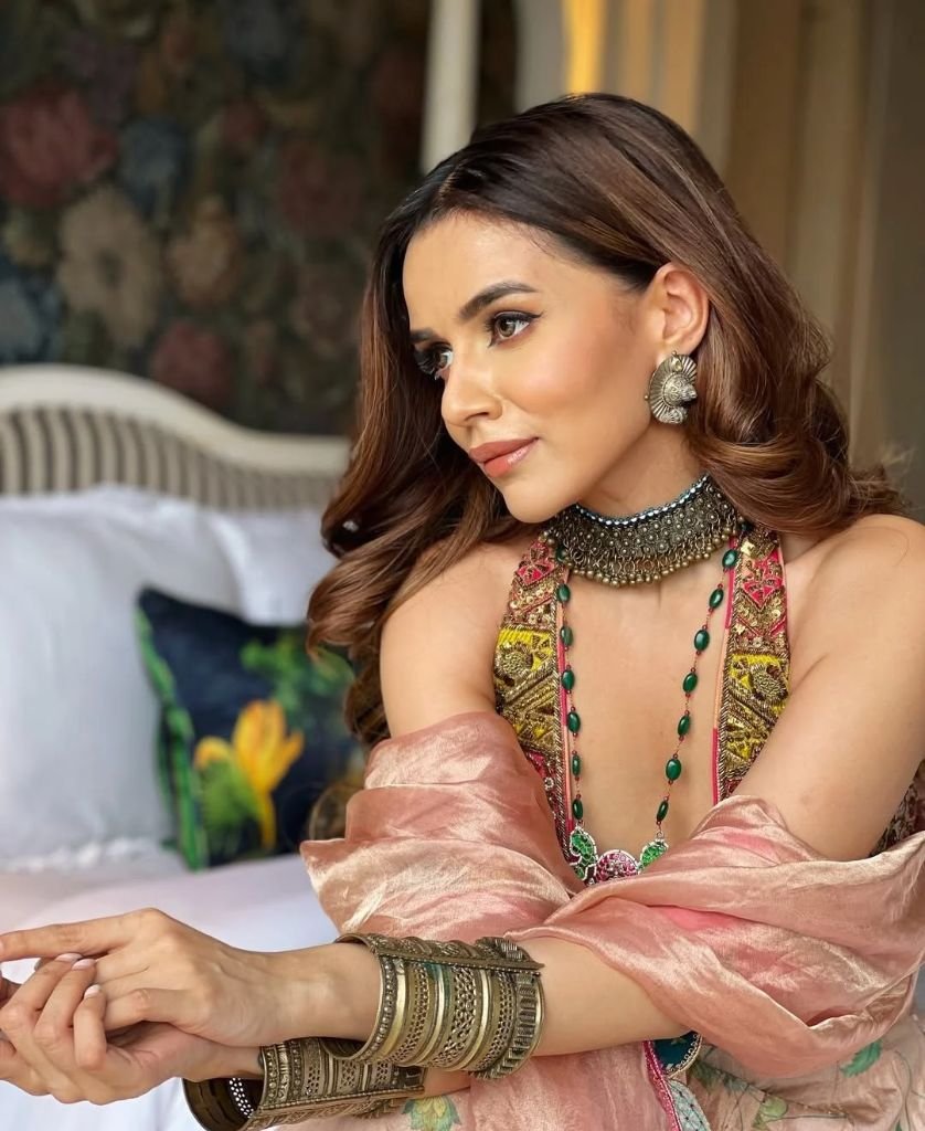 Komal Pandey Age
