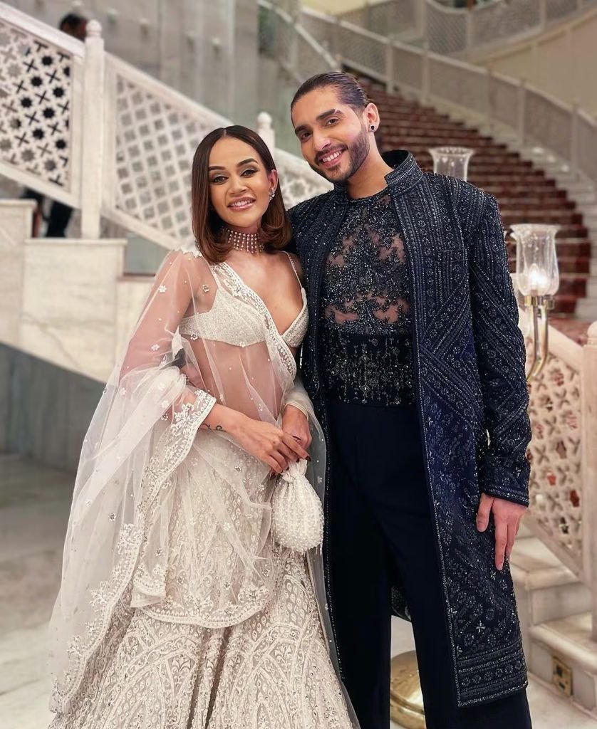 Komal Pandey Husband