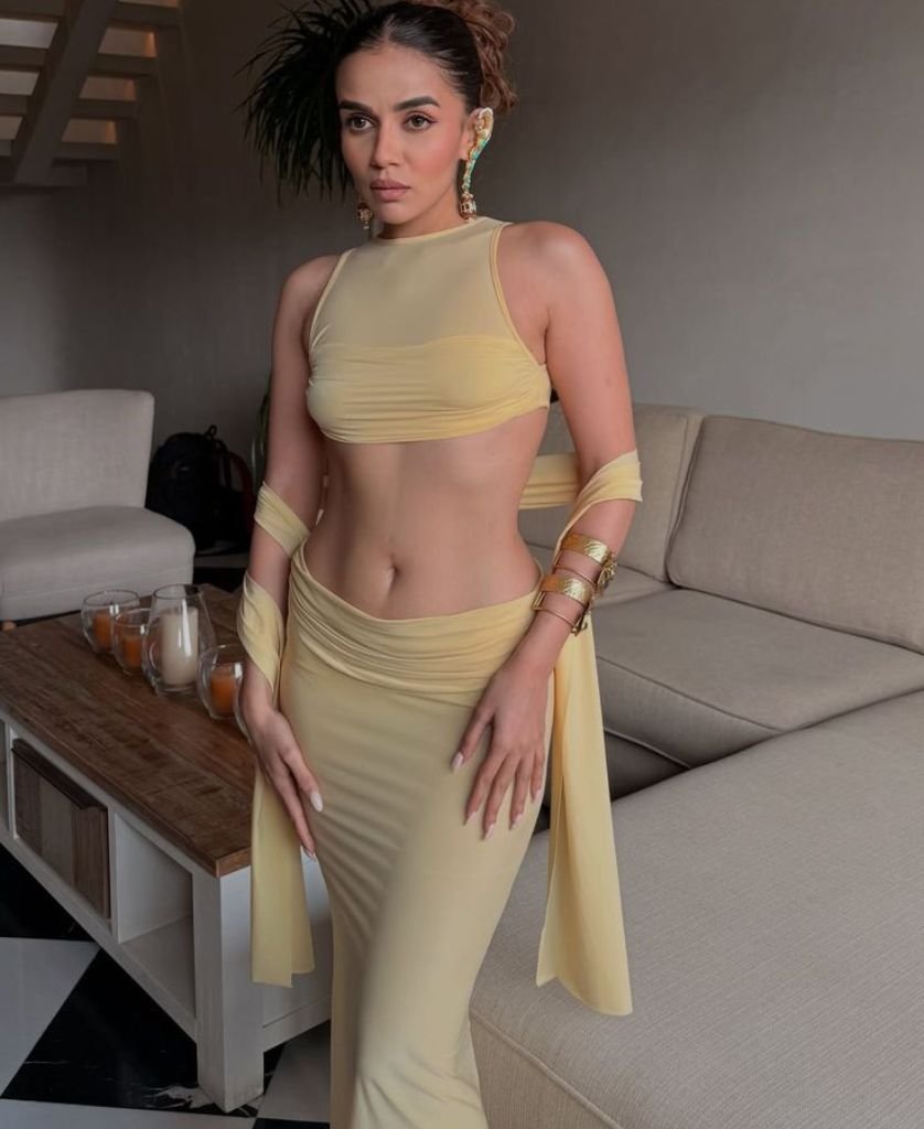 Komal Pandey Net Worth